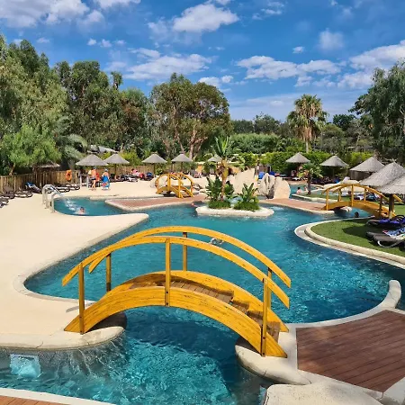 مكان تخييم Camping Arinella Bianca 5*