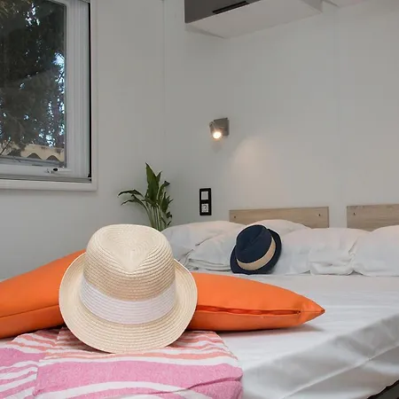 مكان تخييم Camping Arinella Bianca
