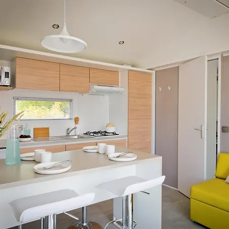 مكان تخييم Camping Arinella Bianca 5*