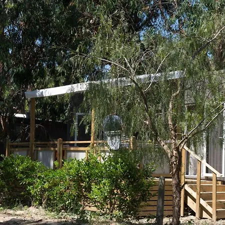 Camping Arinella Bianca مكان تخييم 5*