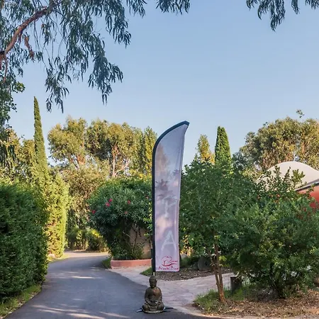 Camping Arinella Bianca 5* جيزنوكسيا